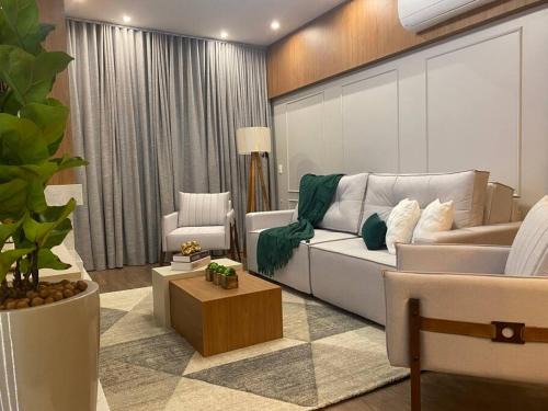 Apto com piscina aquecida próx ao centro