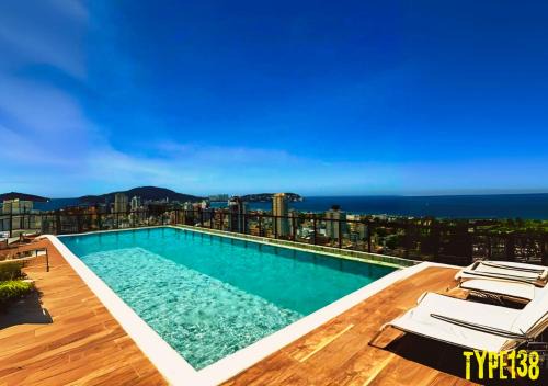 Apto Incrível - Piscina no Rooftop - Vista Mar - 600m Praia Enseada