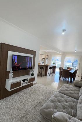 Apto Lírio do Vale - 3 Quartos -Apto Espaçoso com Varanda e Vista para o Vale - ao lado do Parque Termal!