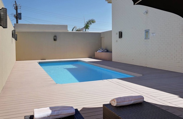 Arabella On West Apartments