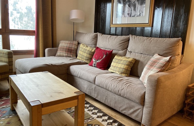 Arc 1950, Luxury, quiet corner, overlooks pistes, pedestrianised village