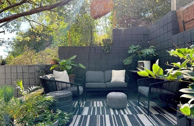 Architectural, Art filled home, close to the Rose Bowl