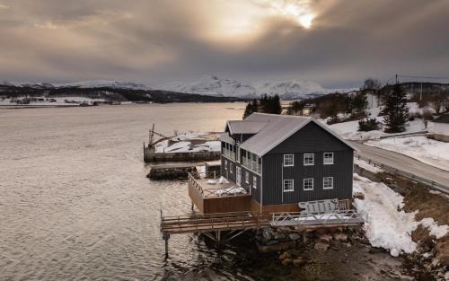 Arctic Seaside Villa