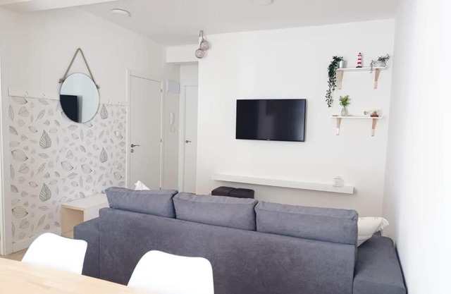 AREAS NEGRAS- Apartamento centro de Cedeira.