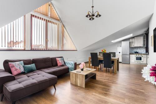 ARI Central Grand SkyView - Family Apartment