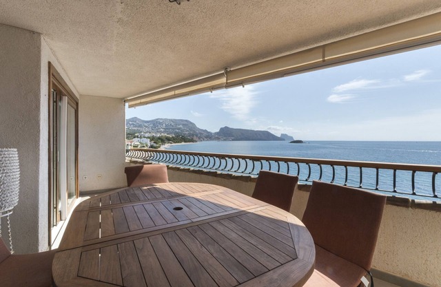 ATALAYA DEL MAR - Apartment on the sea front with free wifi