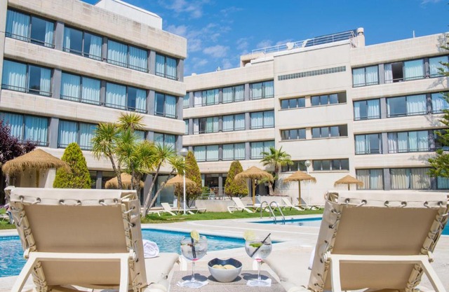 Atenea Park Suites & Apartments