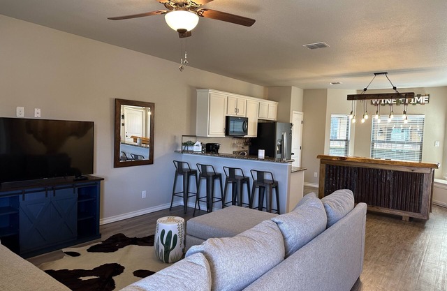 Attention Traveling Nurses/Corporate Housing Needs