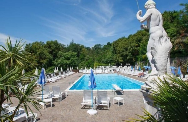 Attractive studio with terrace and garden, pool and dream view