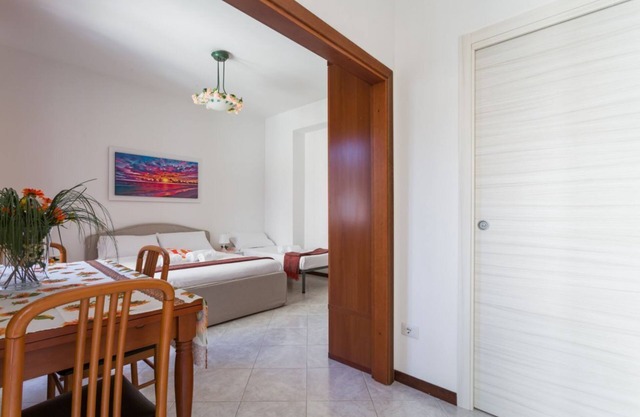 Augusto 42 mini apartment By Dimorra