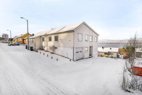 Aurora Seaview Escape