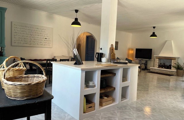 Authentic greek house in tranquil area - 5 min from Gaios