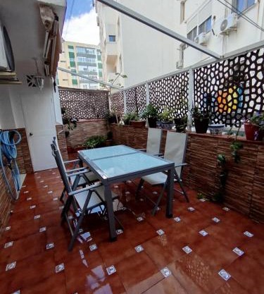 Ave 26, piso junto playa