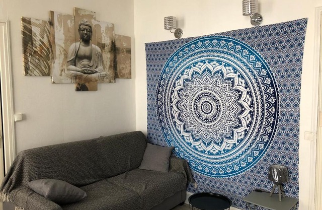 Avec un minimum de 3 nuits Studio 80 m de la mer et 300 m des commerces