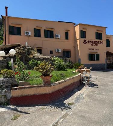 Avernum Relais Hotel e Ristorante