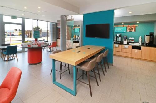 Avid Hotel Querétaro Centro Sur by IHG