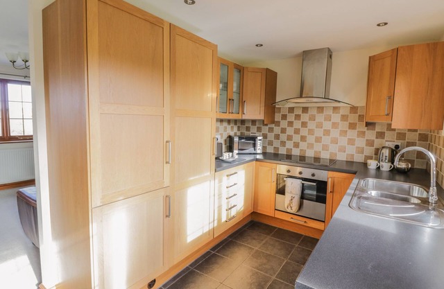 AVON VIEW, family friendly in Welford-On-Avon