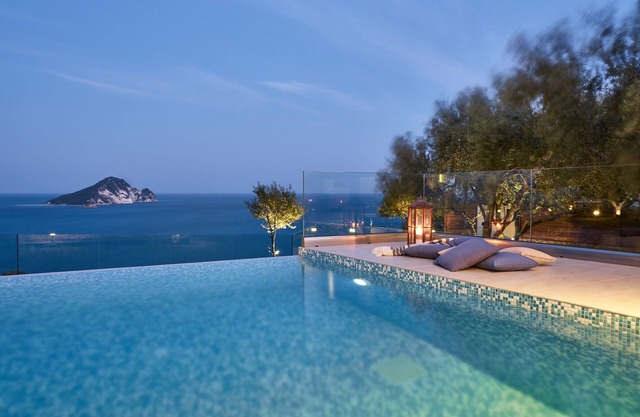 Avra Luxury Villa