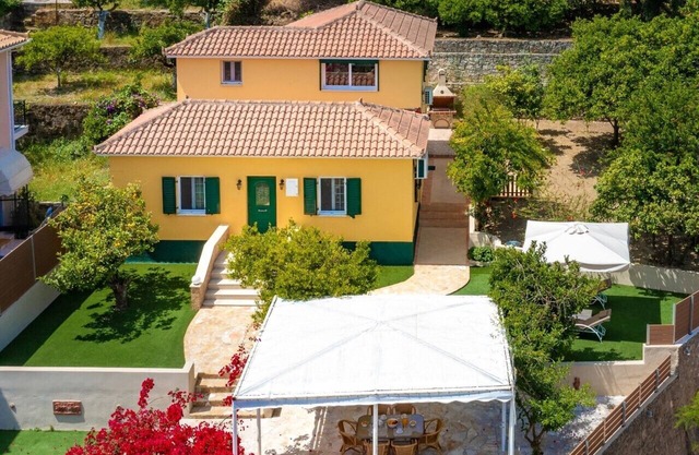 Avrochares Villa Zante town