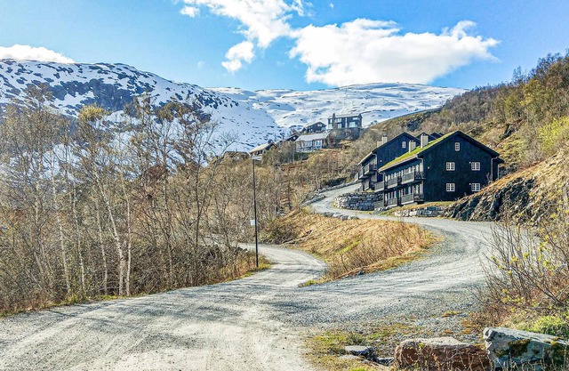 Awaiting you is a cozy maisonette apartments with balcony and magnificent mountain views.