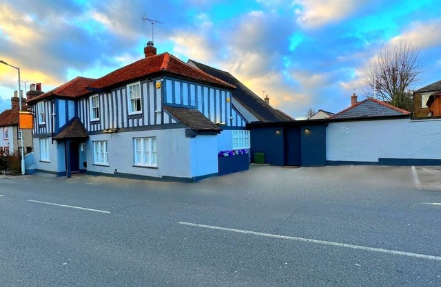 Awarded 'Best Boutique Stay' w/hot tub, bar and karaoke room