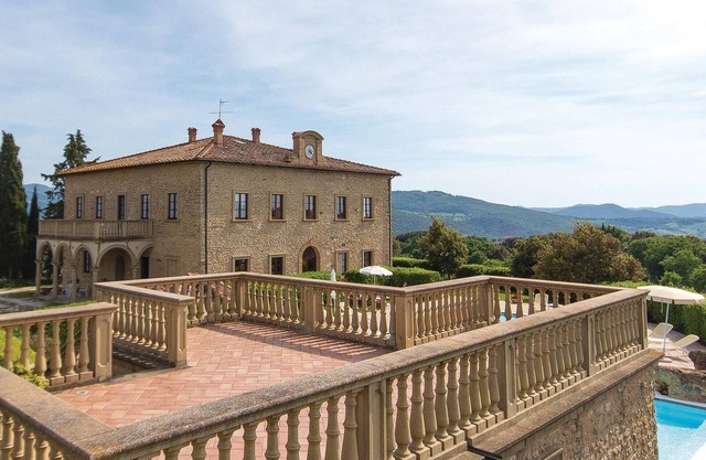 Awesome apartment in Pomarance PI