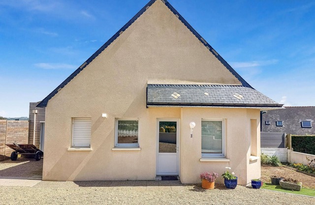 Awesome home in Brignogan-Plages