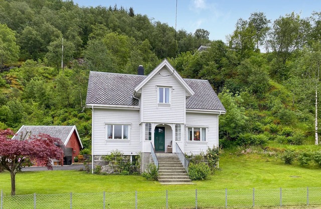 Awesome home in åheim with WiFi