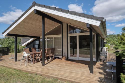 Awesome Home In Ebeltoft With 3 Bedrooms, Sauna And Wifi