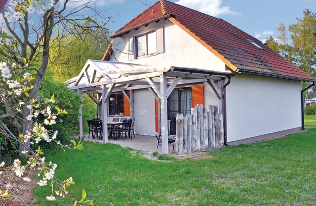 Awesome home in Fuhlendorf with kitchen