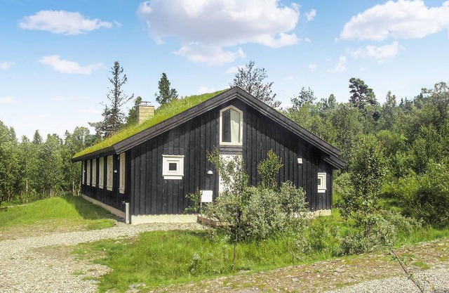 Awesome home in Gålå with sauna