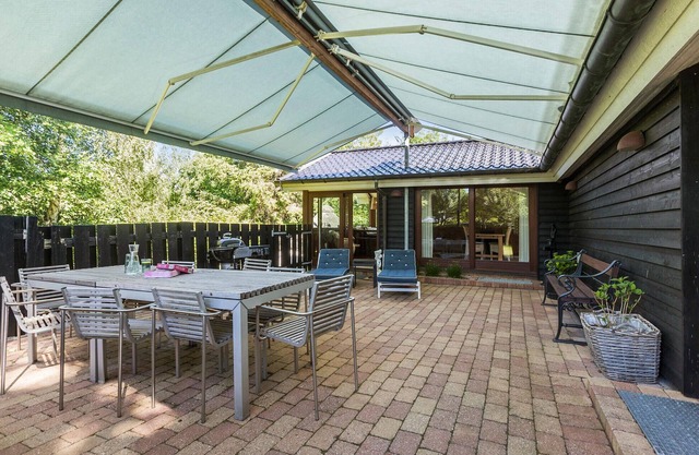 Awesome home in Græsted with sauna