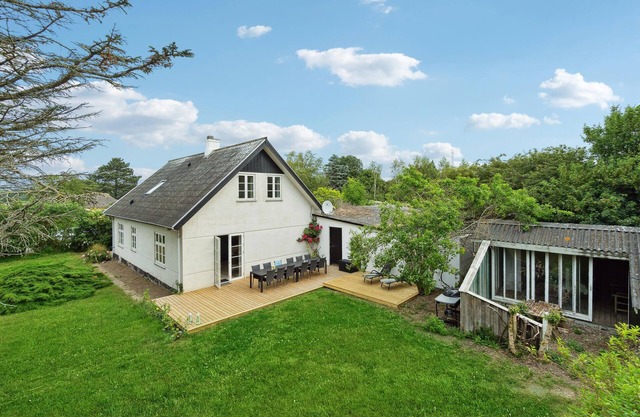 Awesome home in Humble with WiFi