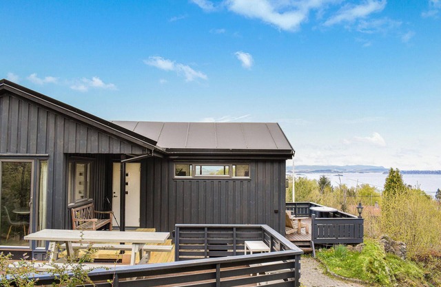 Awesome home in Kopervik with WiFi