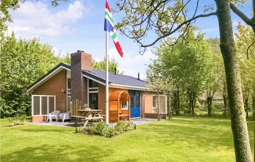 Awesome Home In Lauwersoog With Kitchen