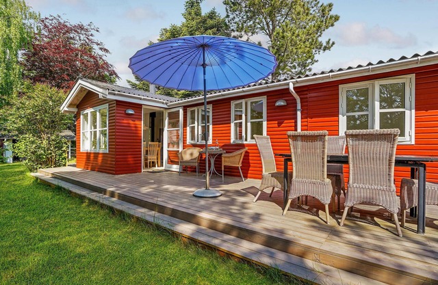 Awesome home in Malling with WiFi