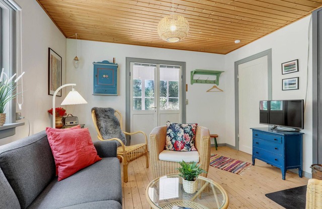 Awesome home in Nexø with WiFi