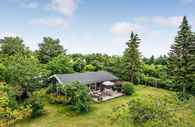 Awesome home in ølsted with kitchen