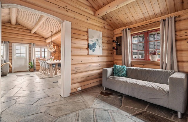 Awesome home in Røros with sauna
