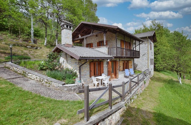 Awesome home in Sovramonte with WiFi