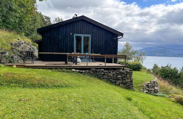 Awesome home in Stangvik with WiFi
