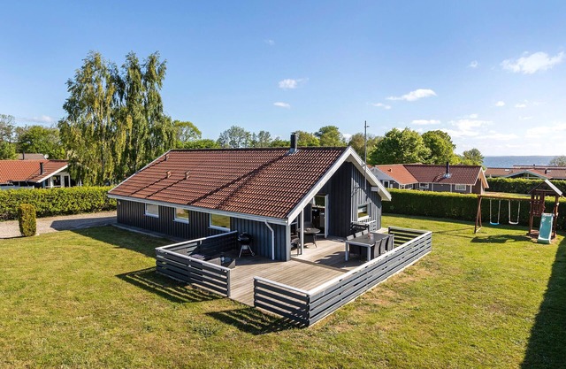 Awesome home in Sydals with sauna