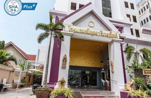 Ayothaya Riverside Hotel