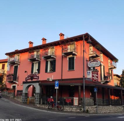 Azzano Holidays B&B