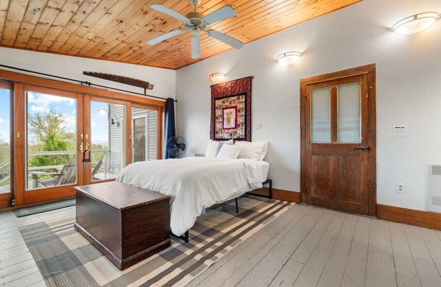 B - Farm Suite on a Cattle Farm