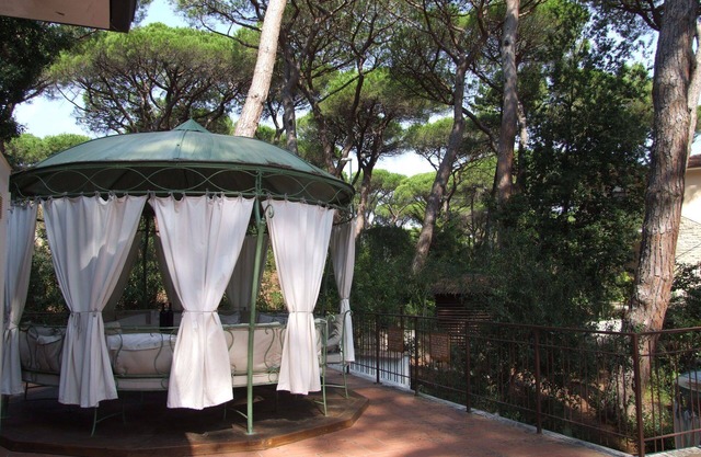 Beautiful apartment for 8 people with WIFI, TV, patio and parking