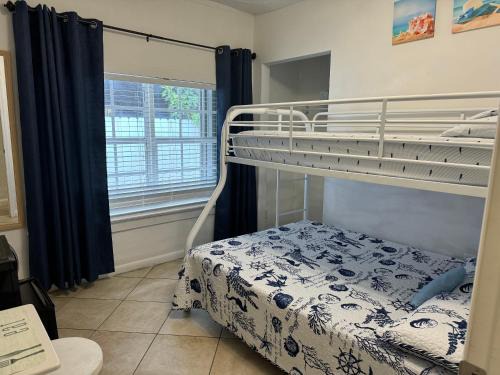B5 Best Value on Private Bedroom with Private Bathroom in Little Havana, Miami