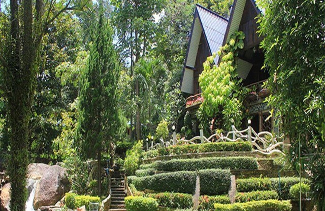 Baan Fahsai Resort