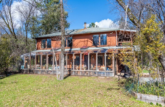 Back of Beyond Ranch: Your Cosmic Retreat Near Lake Tahoe