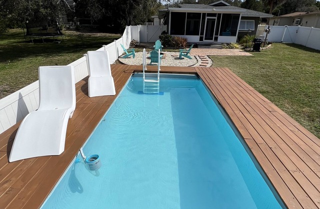 Baileys Bluff Waterfront Escape, Heated Pool near Gulf Island Beaches